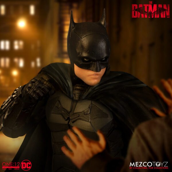 Mezco Toyz The Batman ONE:12