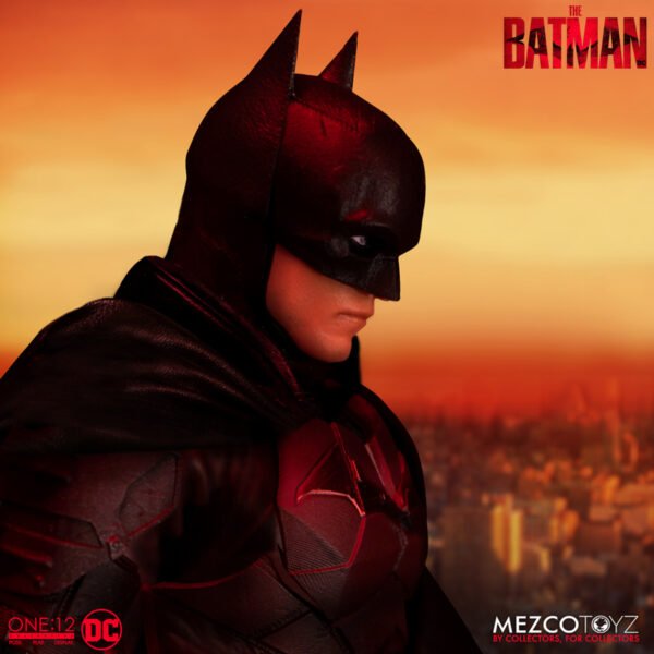 Mezco Toyz The Batman ONE:12